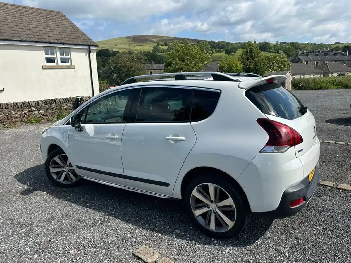 2016-peugeot-3008-crossover-16bluehdi-allure-big-7