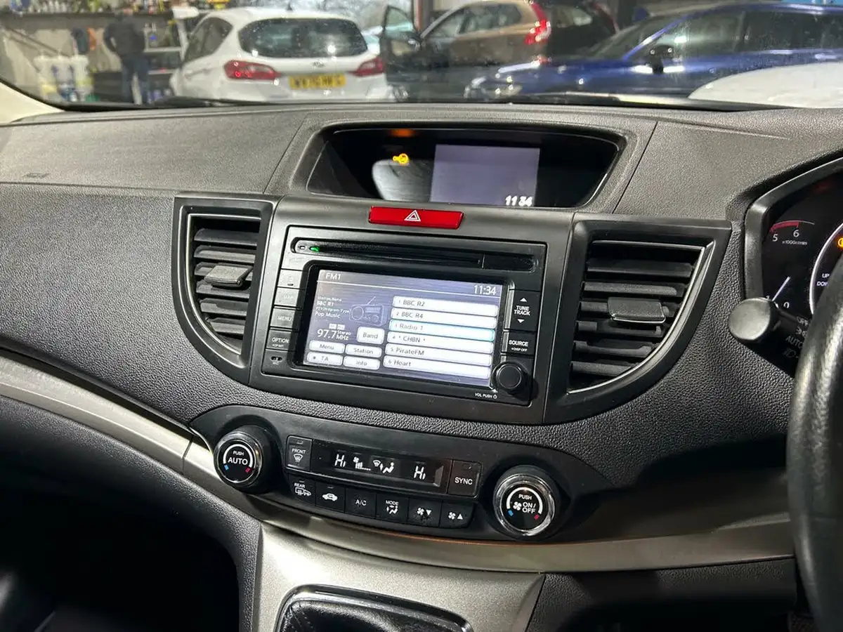 2014-honda-cr-v-22-i-dtec-black-big-25