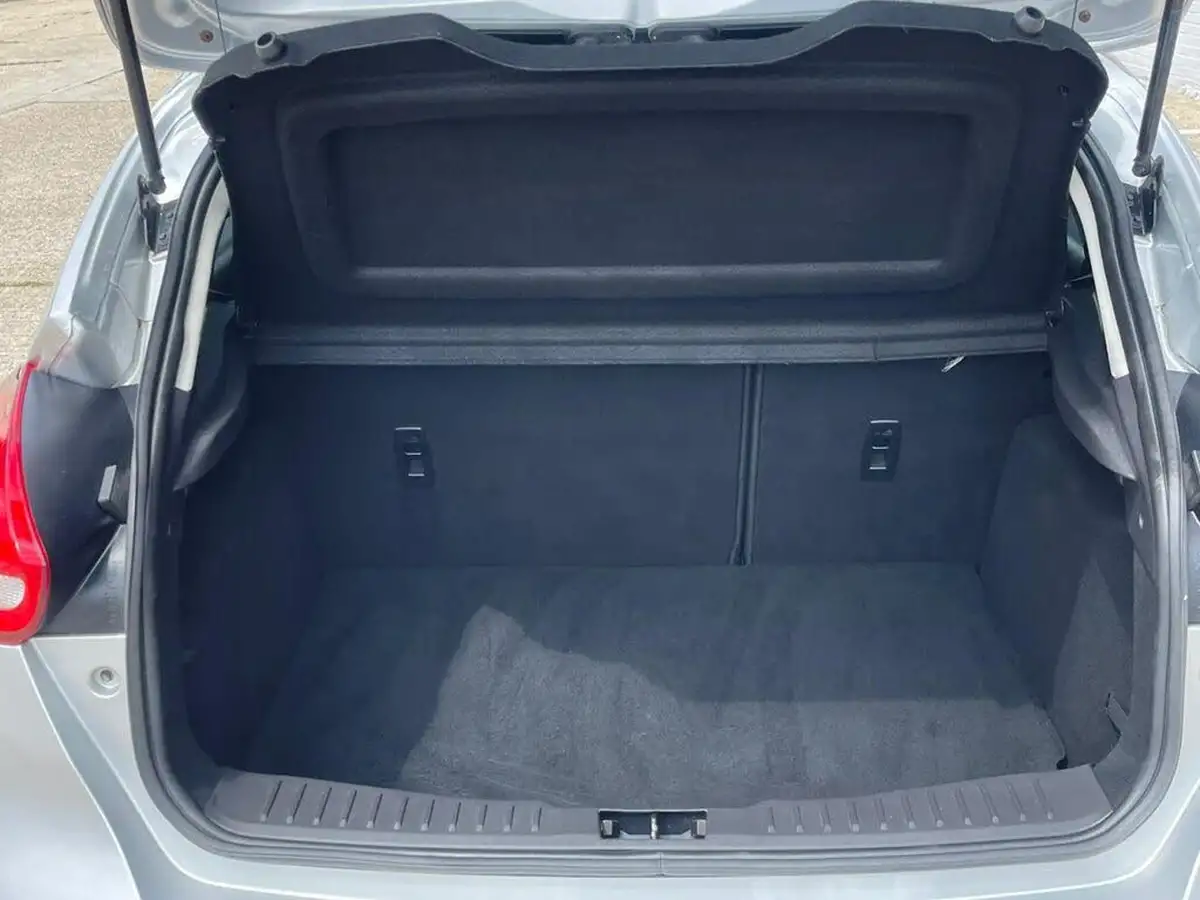 2015-ford-focus-10-zetec-t-125ps-hatchback-big-55