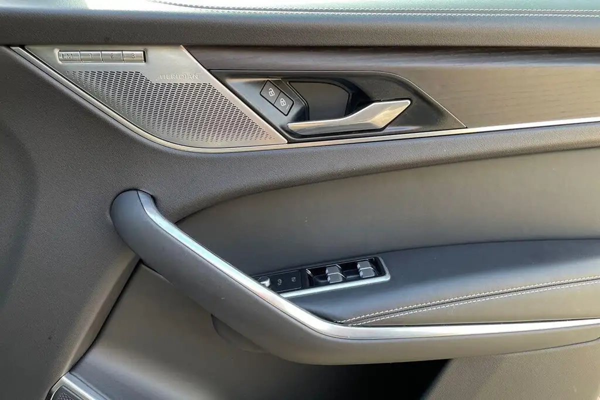 2022-jaguar-f-pace-20-p400e-r-dynamic-hse-big-40