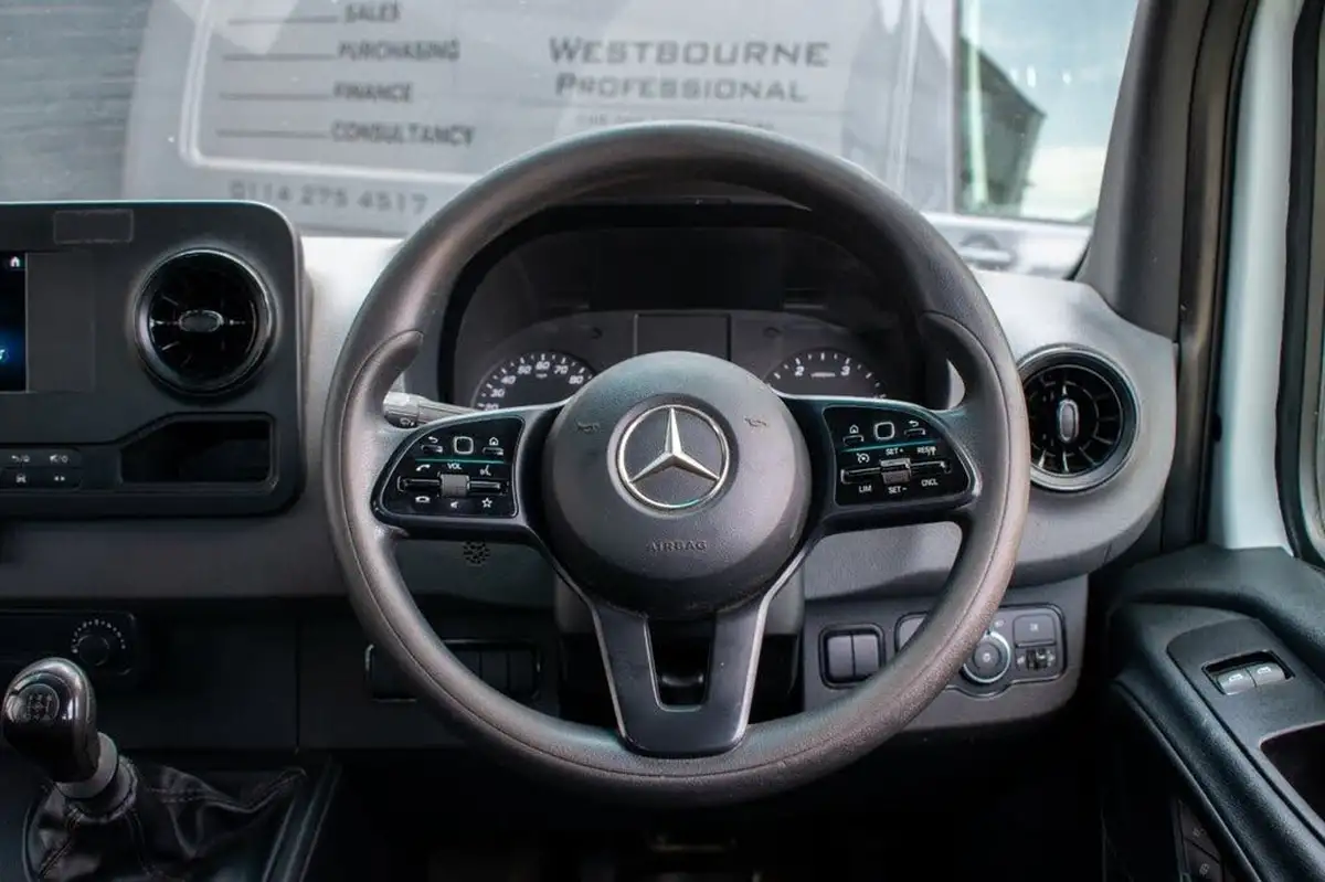 2021-mercedes-benz-sprinter-big-20