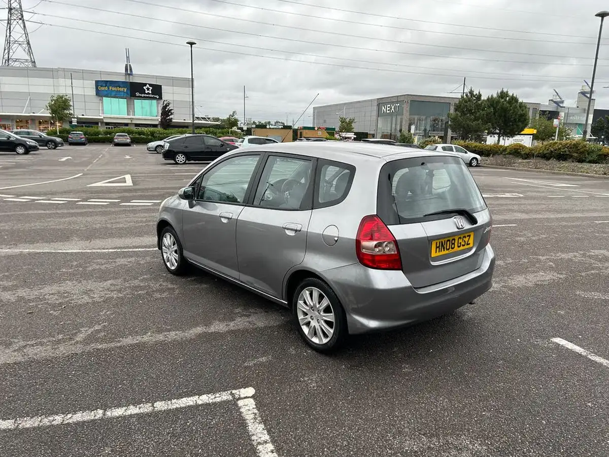 2008-honda-jazz-14-se-big-2