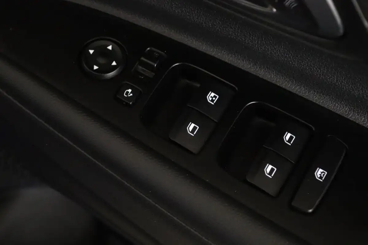 2023-hyundai-bayon-10-t-gdi-premium-100ps-dct-big-17