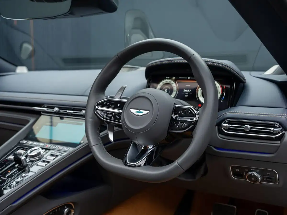 2024-aston-martin-db12-40-v8-auto-euro-6-ss-2dr-big-3