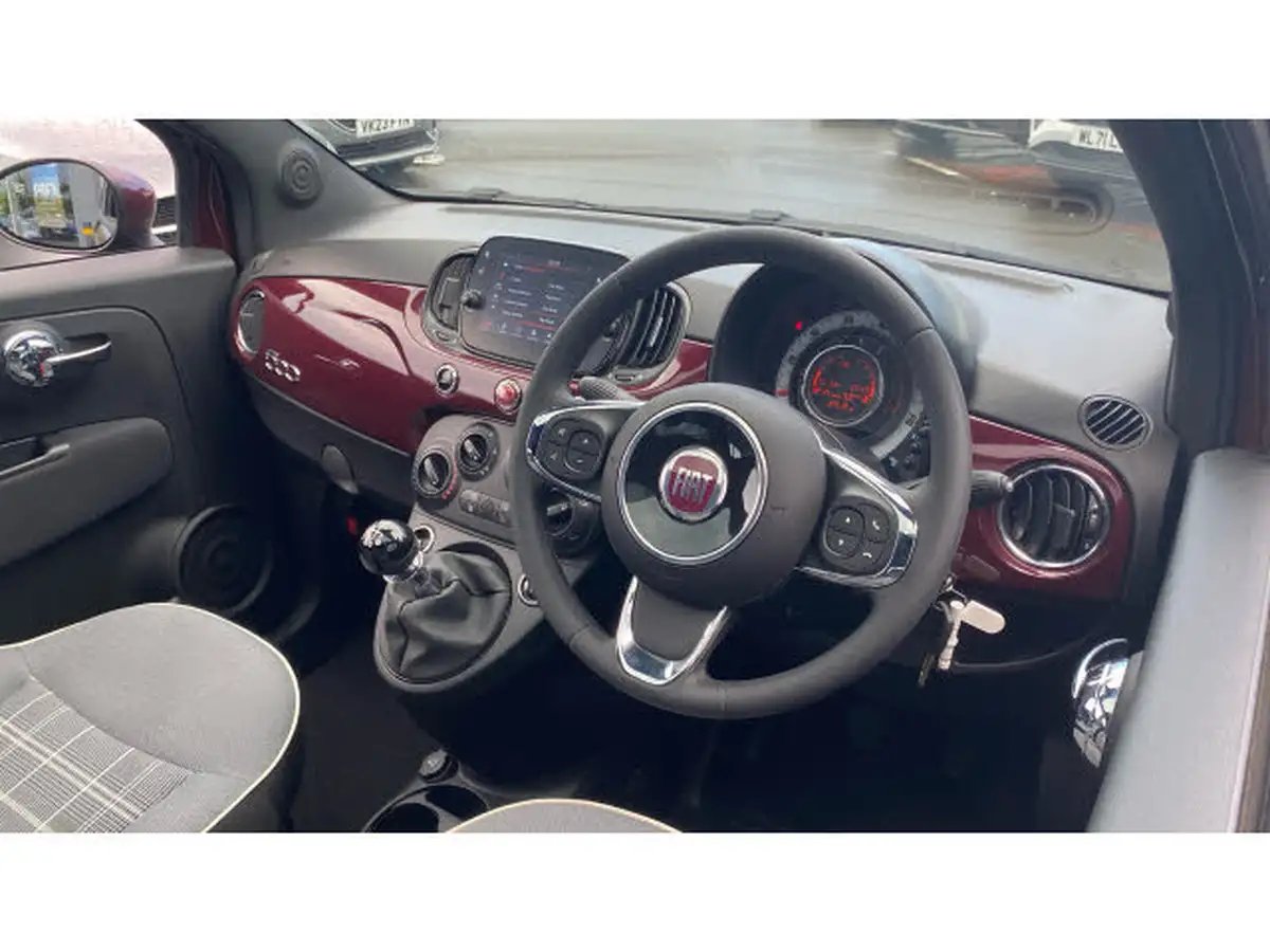 2021-fiat-500-10-lounge-big-10