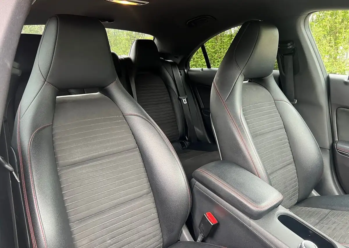 2017-mercedes-benz-cla-16-cla-180-amg-line-coupe-4d-7g-dct-big-35
