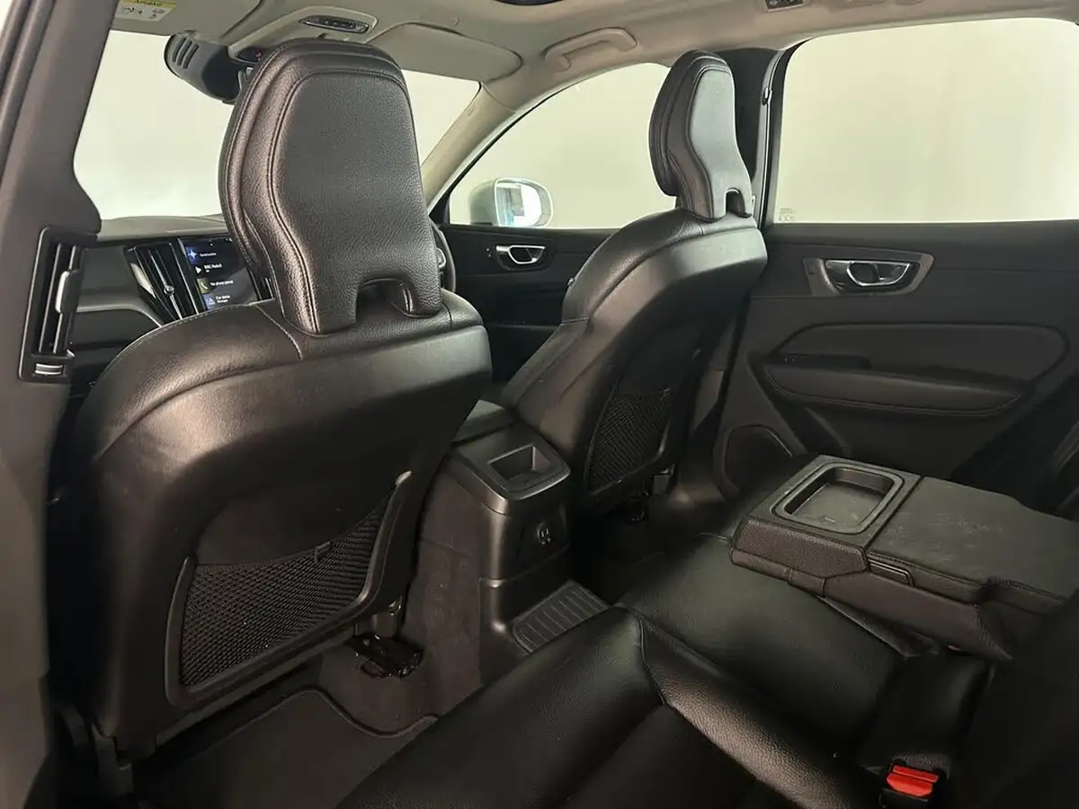 2021-volvo-xc60-20-t6-inscription-expression-340bhp-big-19