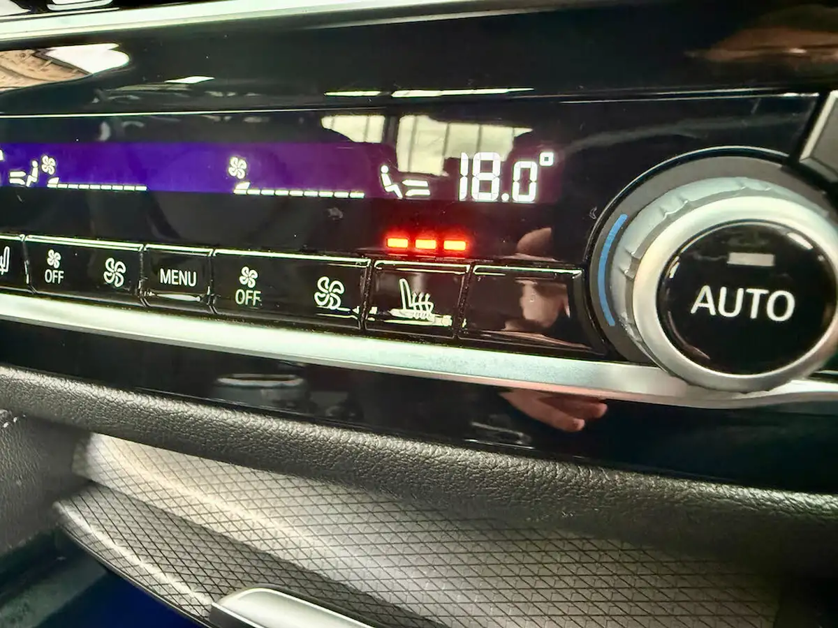 2019-bmw-5-series-20td-520d-m-sport-188bhp-xdrive-tech-pack-saloon-4d-big-46