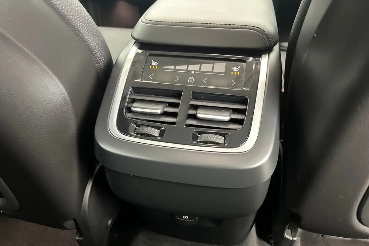 2023-volvo-xc60-20td-b4-plus-big-30