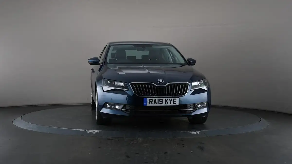 2019-skoda-superb-20tdi-se-l-executive-150ps-hatchback-big-50