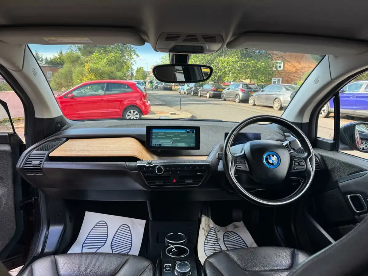 2015-bmw-i3-e-big-2