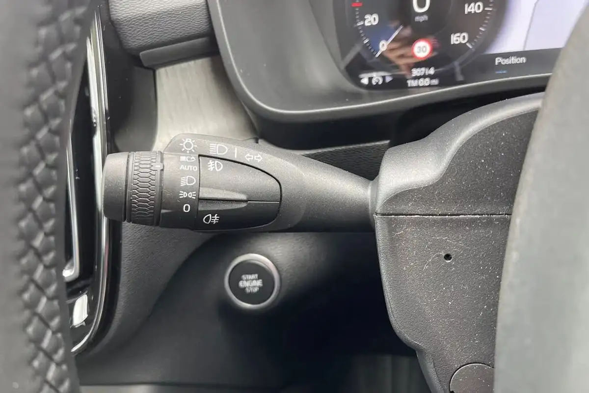 2022-volvo-xc40-15-t5-inscription-pro-big-43