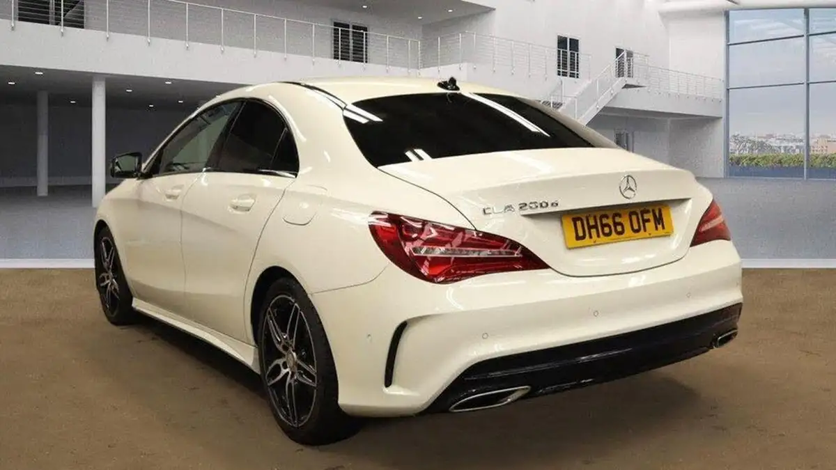 2017-mercedes-benz-cla-21d-cla-200-amg-line-coupe-4d-big-4