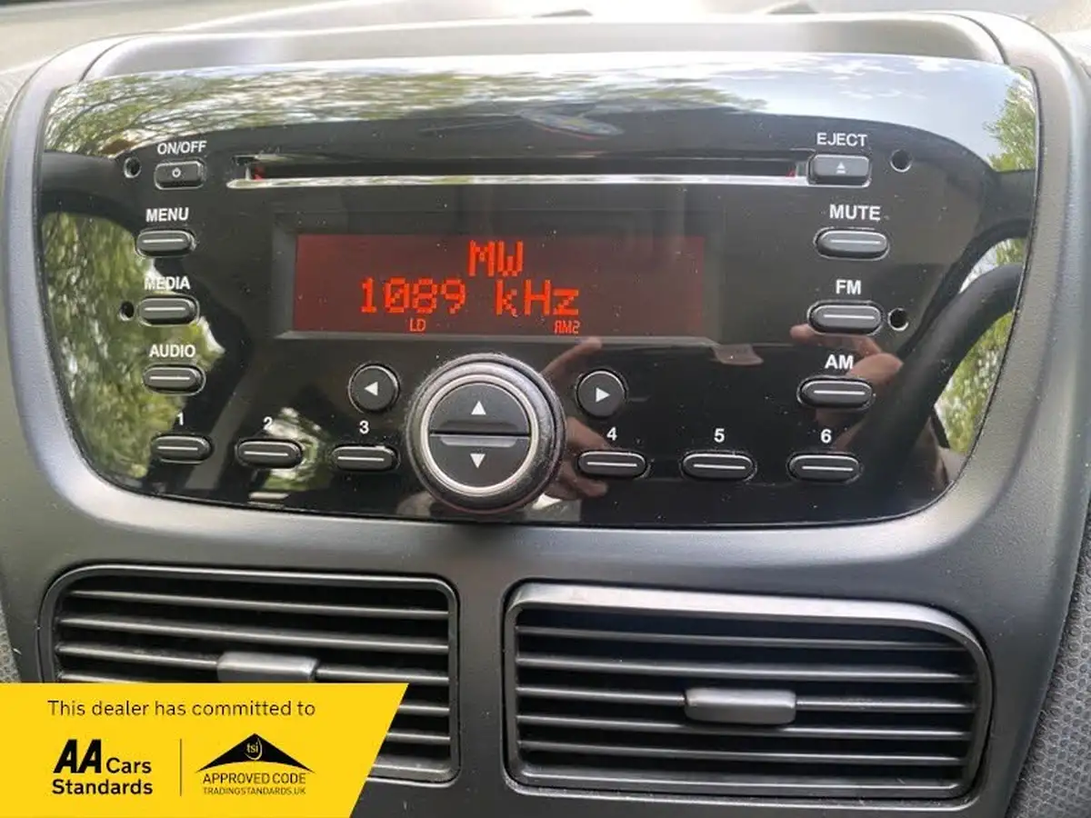 2013-fiat-doblo-16td-mylife-16-16v-multijet-105bhp-ss-1590cc-big-27
