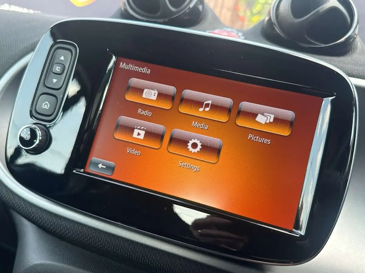 2015-smart-fortwo-09-prime-premiumss-twinamic-big-51