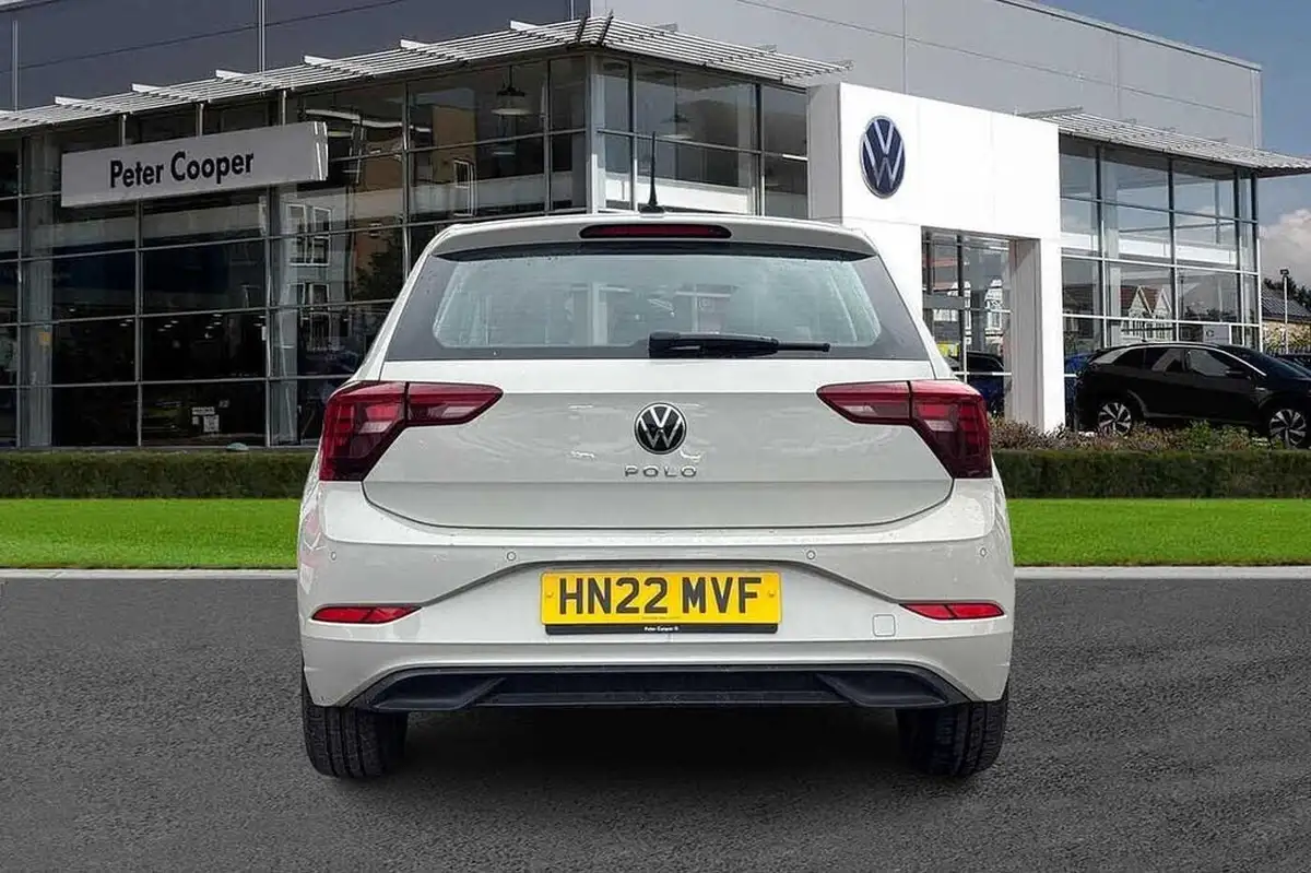 2022-volkswagen-polo-10-tsi-life-big-8