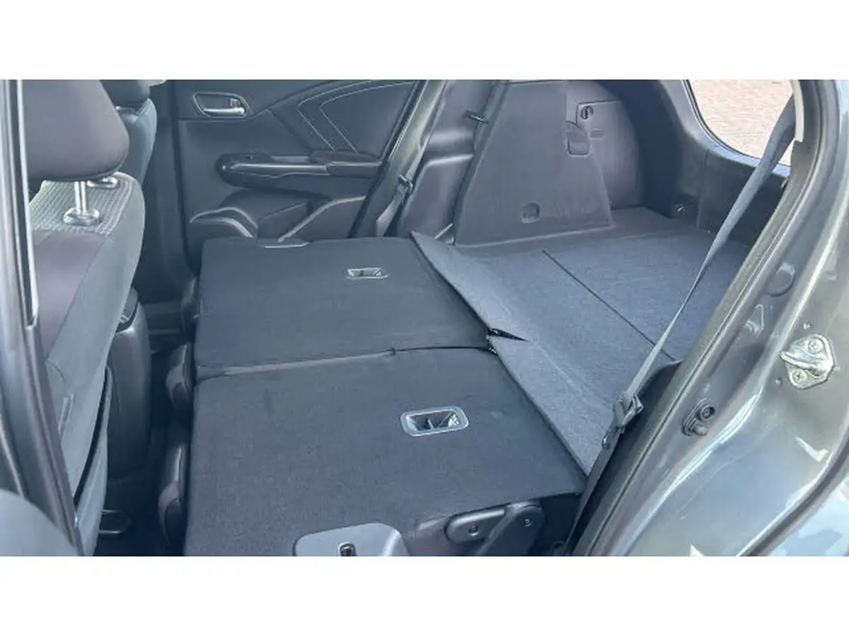 2015-honda-civic-18-se-plus-honda-connect-with-navi-hatchback-big-26
