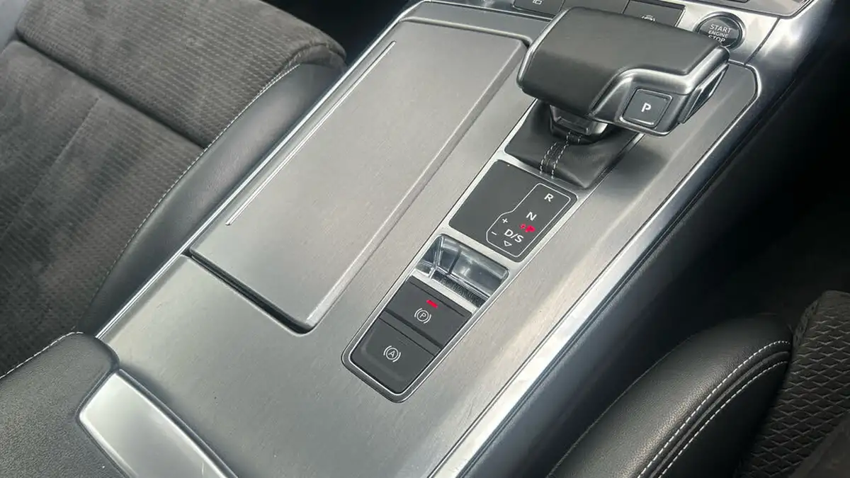 2020-audi-a6-saloon-20-50-tfsi-e-s-line-big-27