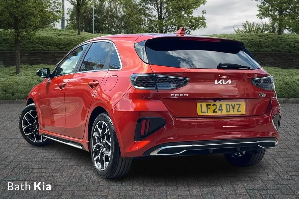 2024-kia-ceed-15-t-gdi-gt-line-138bhp-big-1