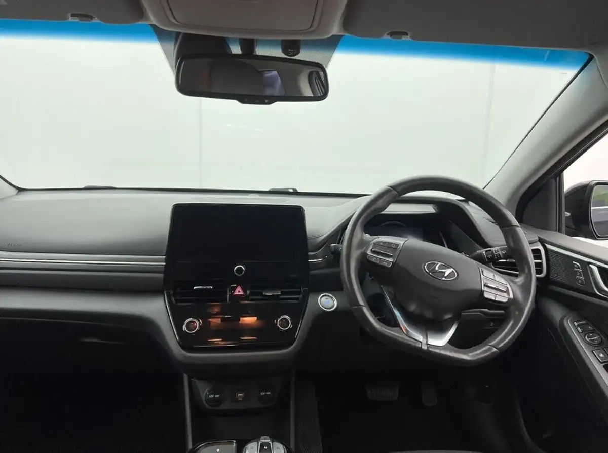 2021-hyundai-ioniq-e-premium-se-electric-100kw-big-7