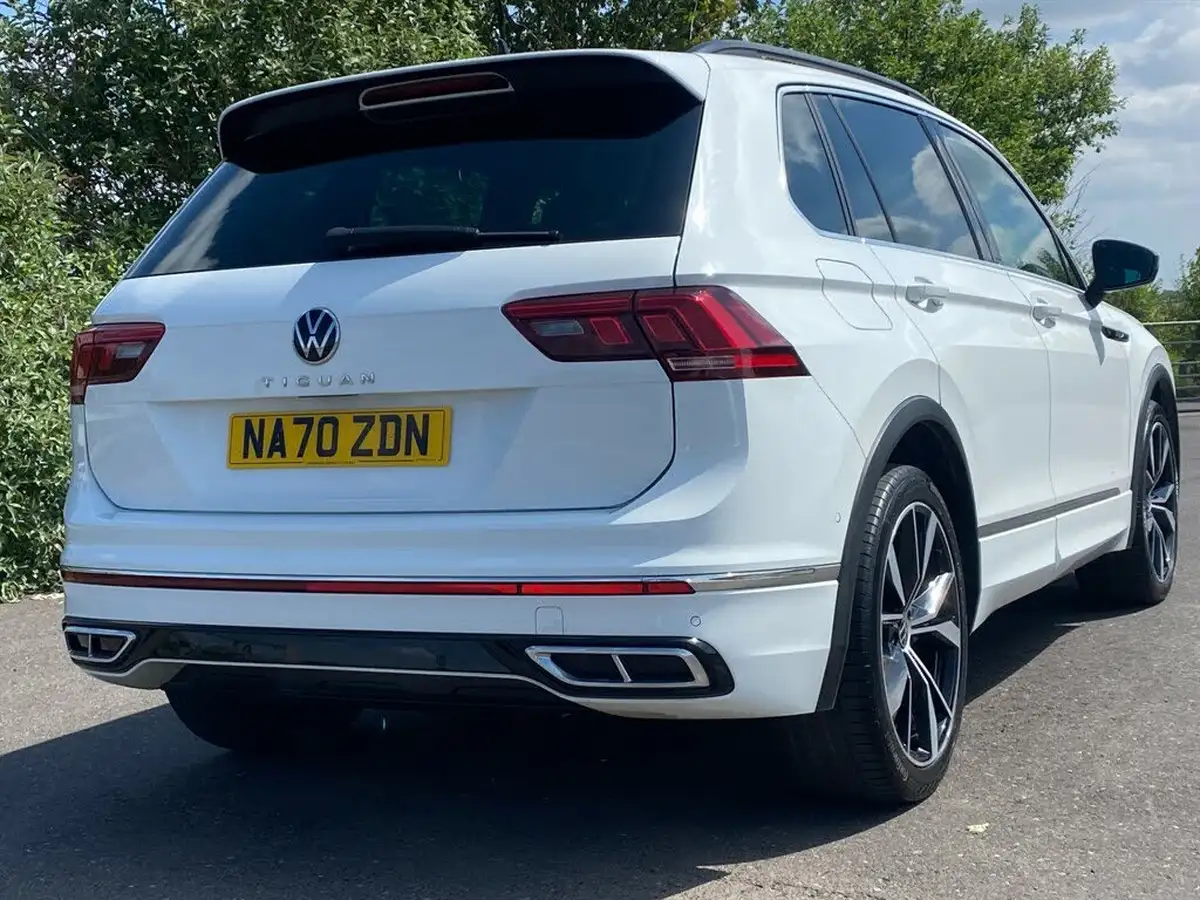 2020-volkswagen-tiguan-15-tsi-r-line-big-17