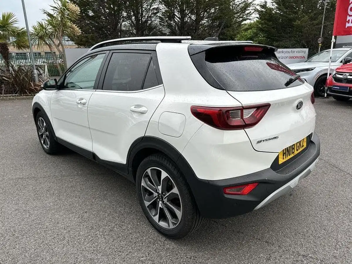 2018-kia-stonic-10-t-gdi-first-edition-big-2