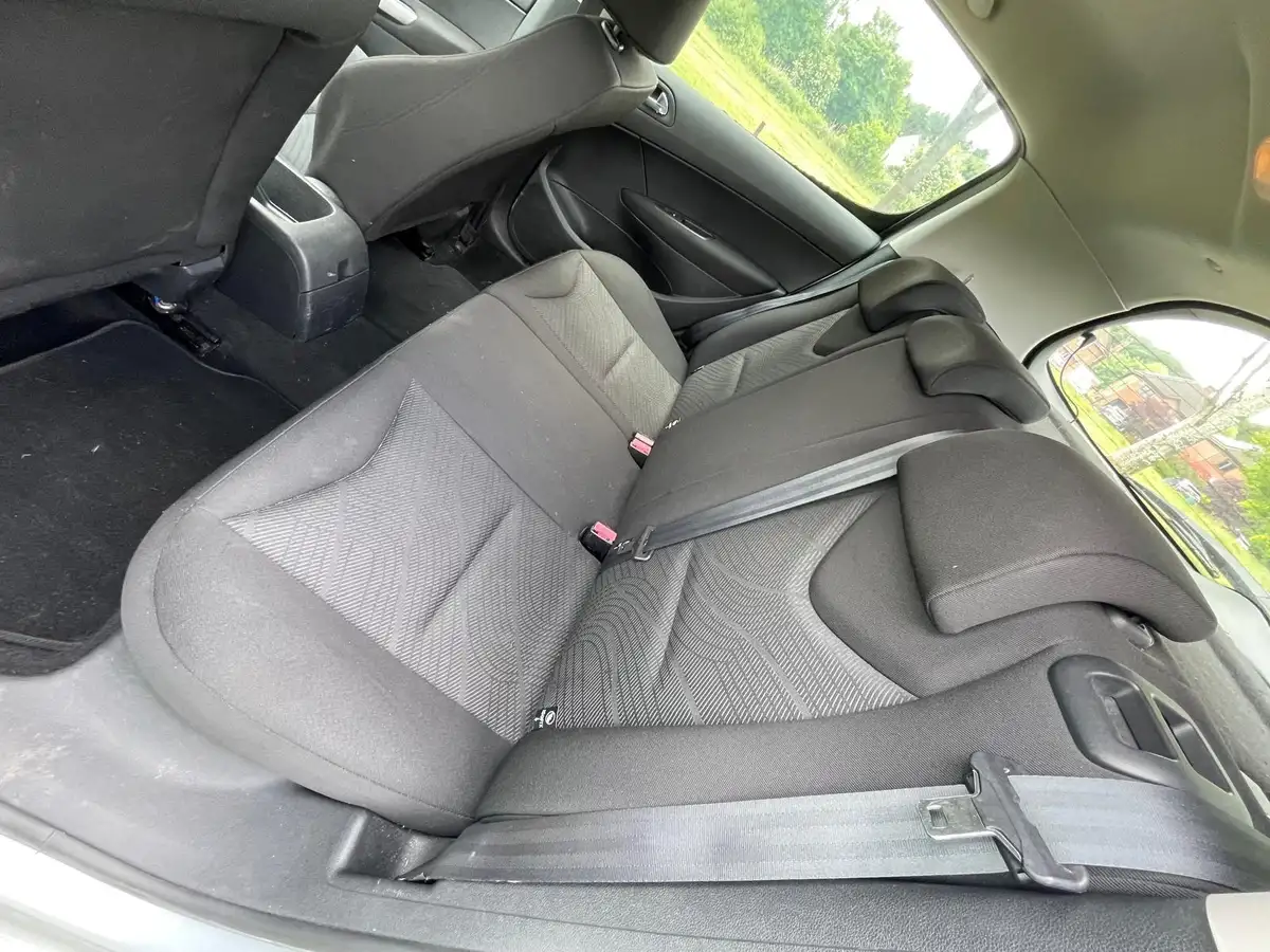 2011-peugeot-308-16-s-vti-auto-big-7