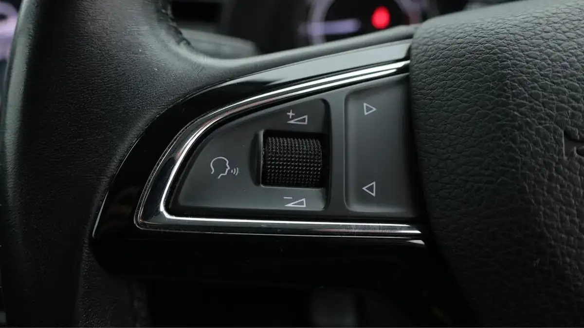 2020-skoda-kamiq-10-tsi-se-95ps-big-21