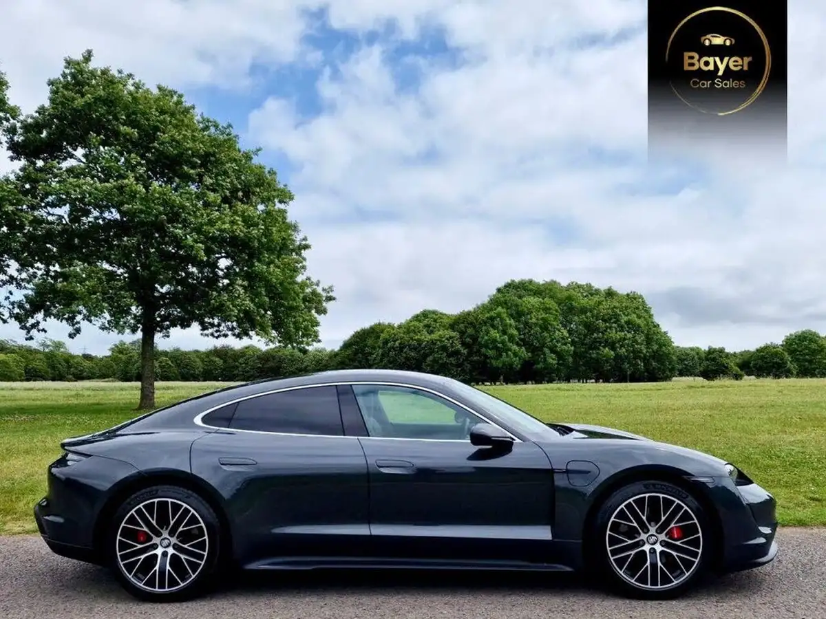 2021-porsche-taycan-e-4s-571ps-performance-battery-plus-big-2