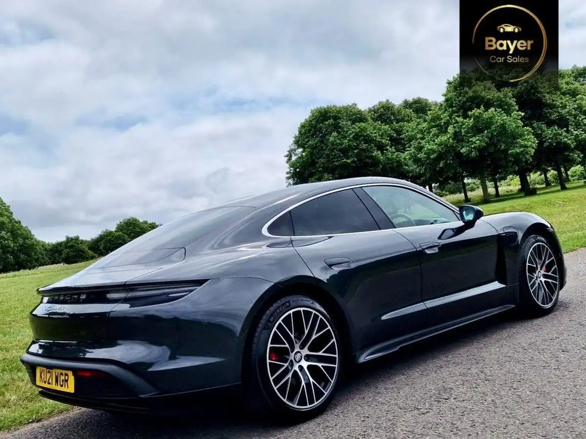 2021-porsche-taycan-e-4s-571ps-performance-battery-plus-big-26