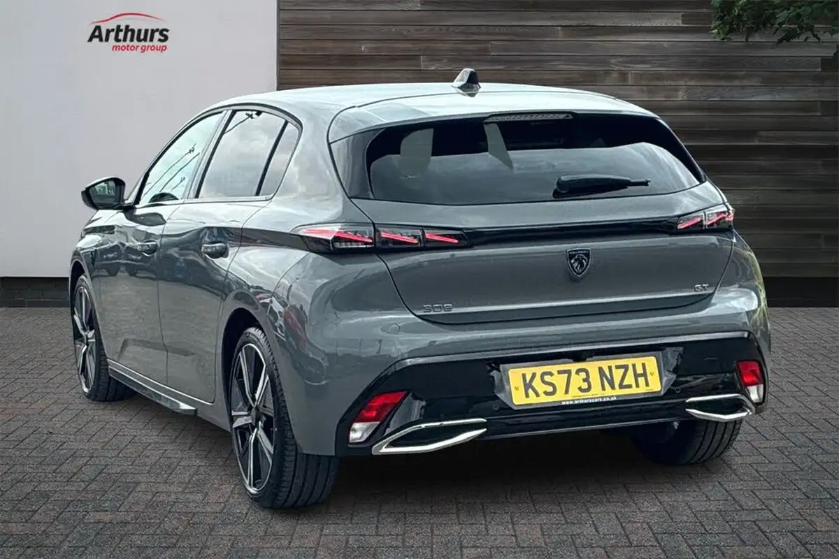 2023-peugeot-308-12-puretech-gt-130ps-ss-eat8-big-4
