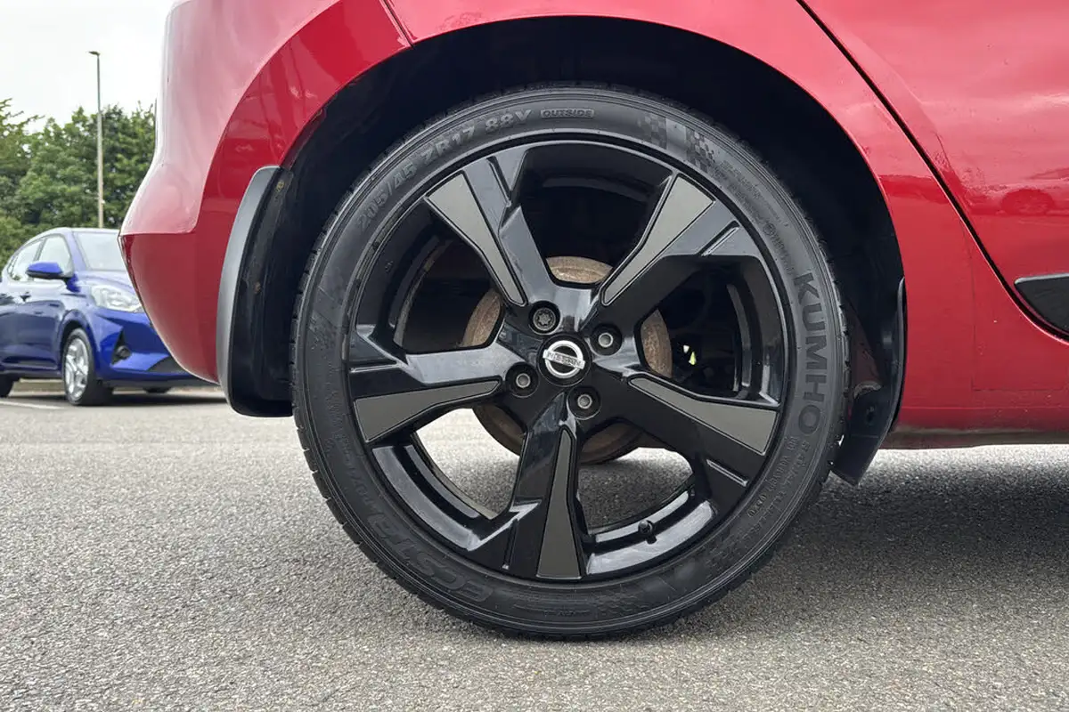 2017-nissan-micra-09-ig-t-tekna-big-7