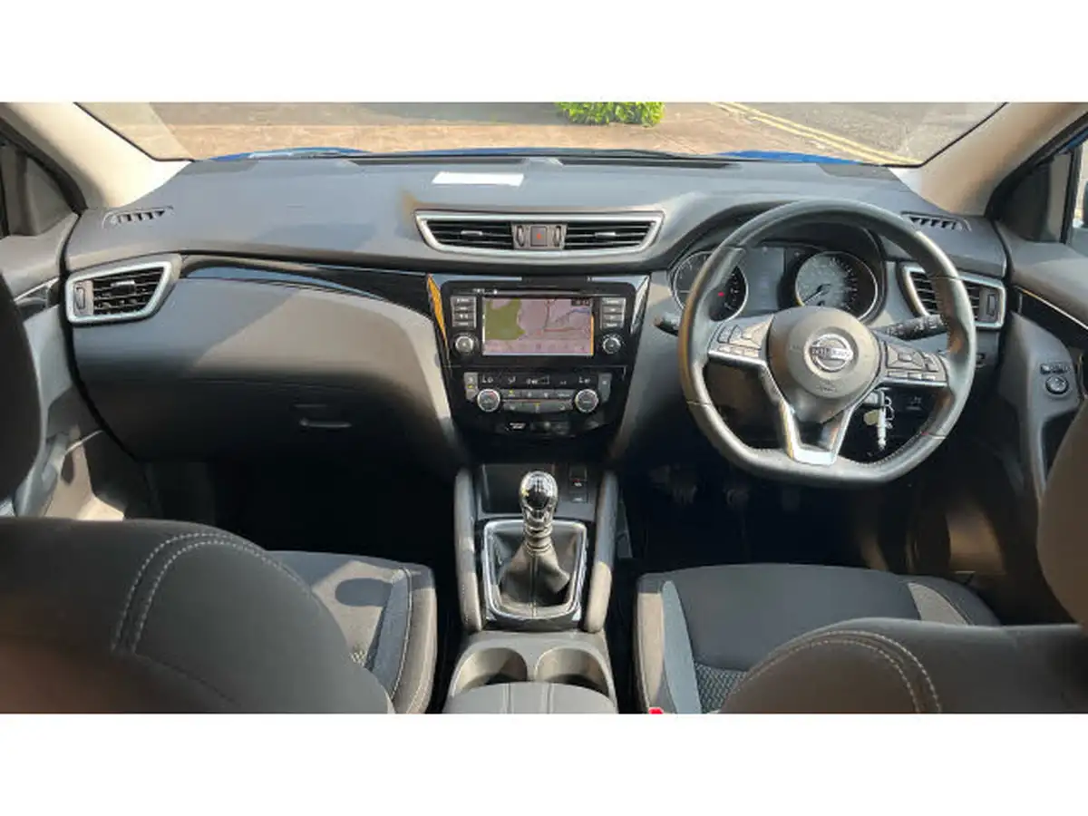 2019-nissan-qashqai-13-dig-t-acenta-premium-140ps-big-9