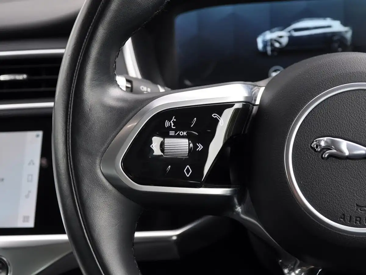 2021-jaguar-i-pace-ev400-hse-big-46
