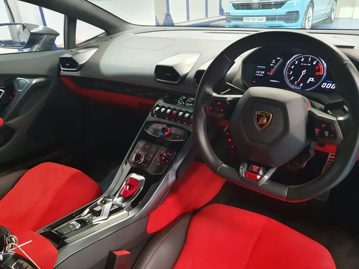 2015-lamborghini-huracan-52-lp-610-4-4wd-coupe-big-8