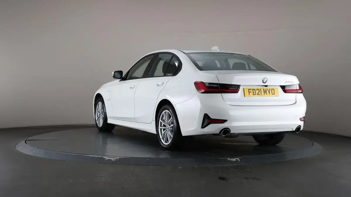 2021-bmw-3-series-20-330e-se-pro-saloon-4d-big-68