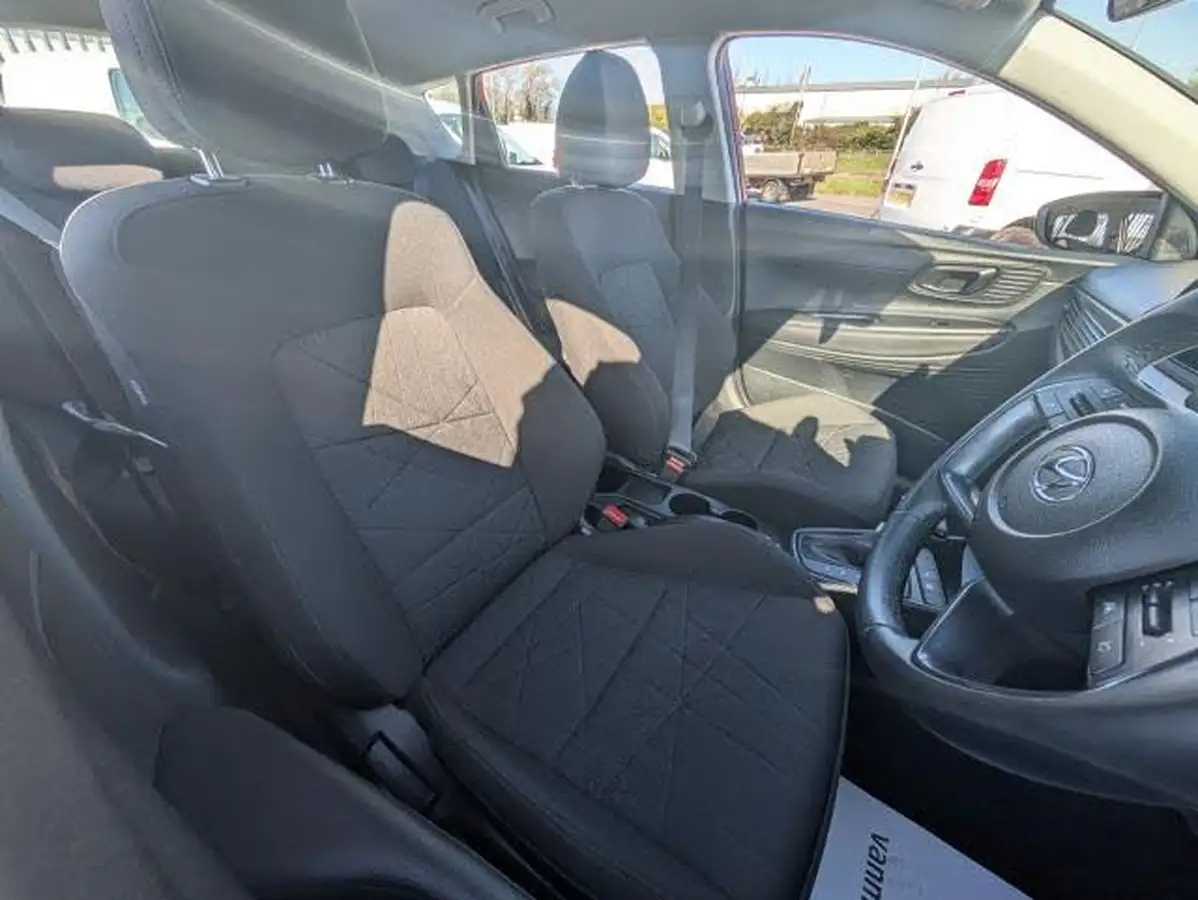 2023-hyundai-bayon-10-t-gdi-se-connect-dct-big-11