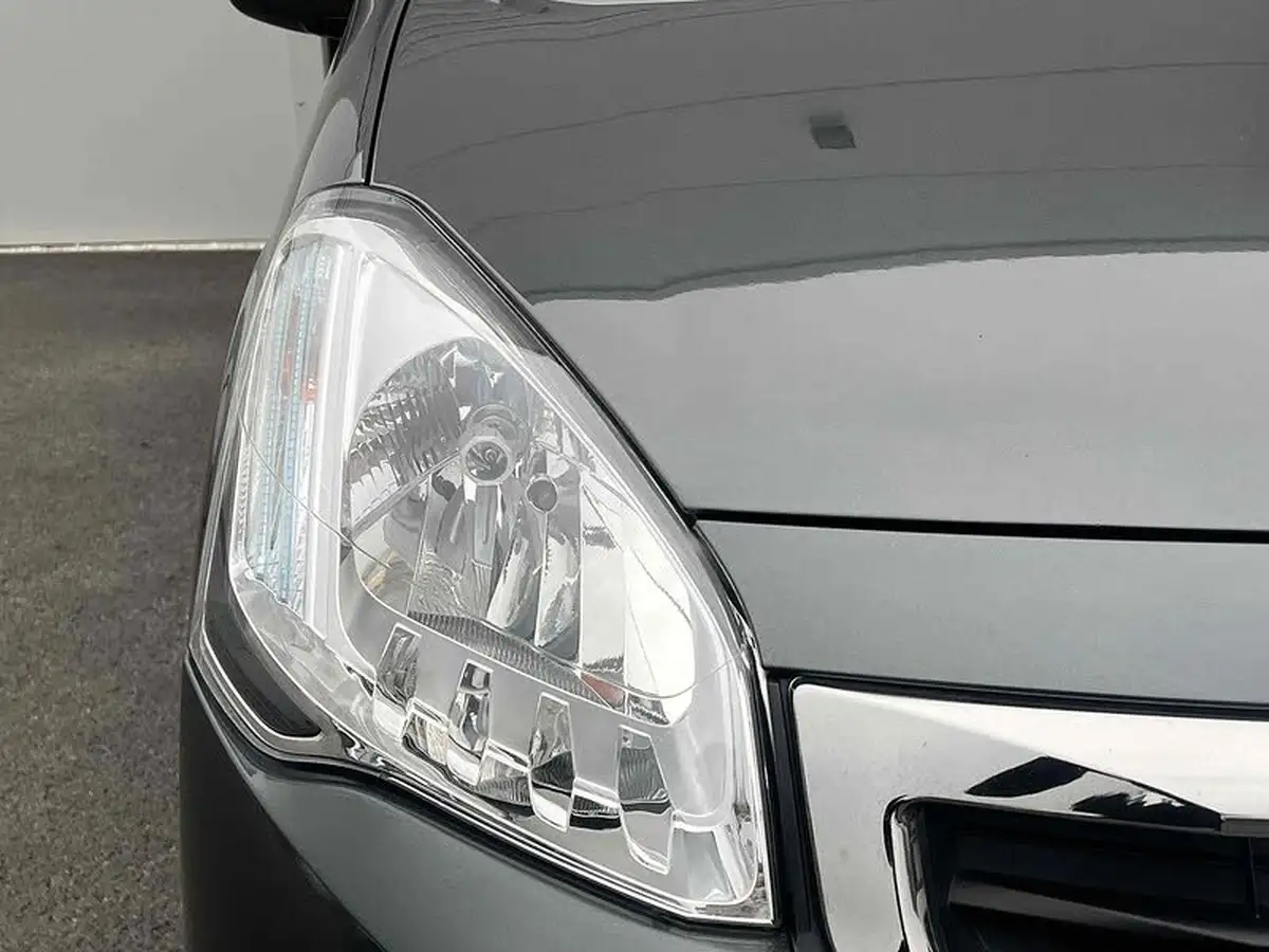 2017-peugeot-partner-big-15