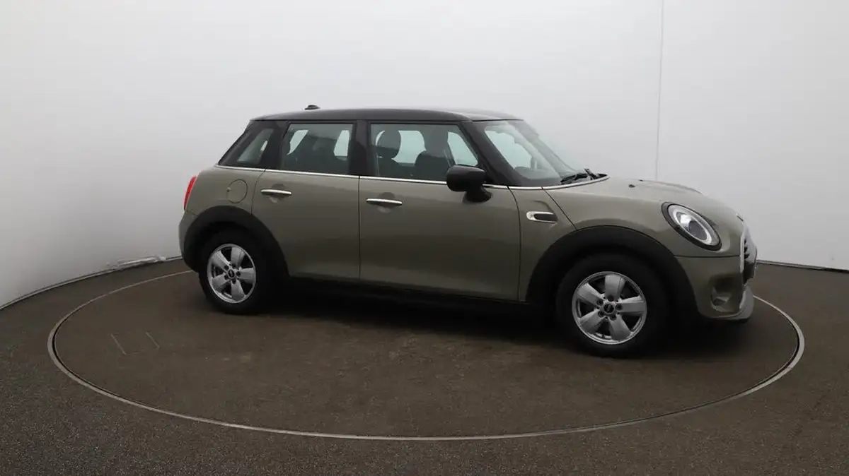 2020-mini-countryman-15-cooper-classic-big-45