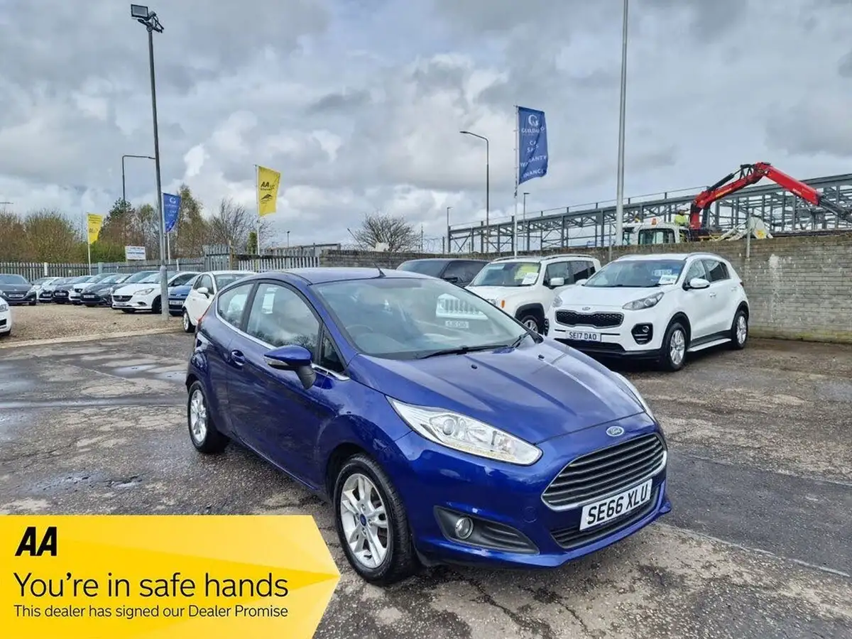 2016-ford-fiesta-125-zetec-3d-big-0