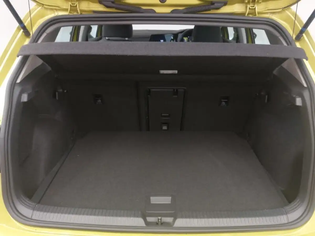 2020-volkswagen-golf-20tdi-style-150ps-hatchback-dsg-big-7