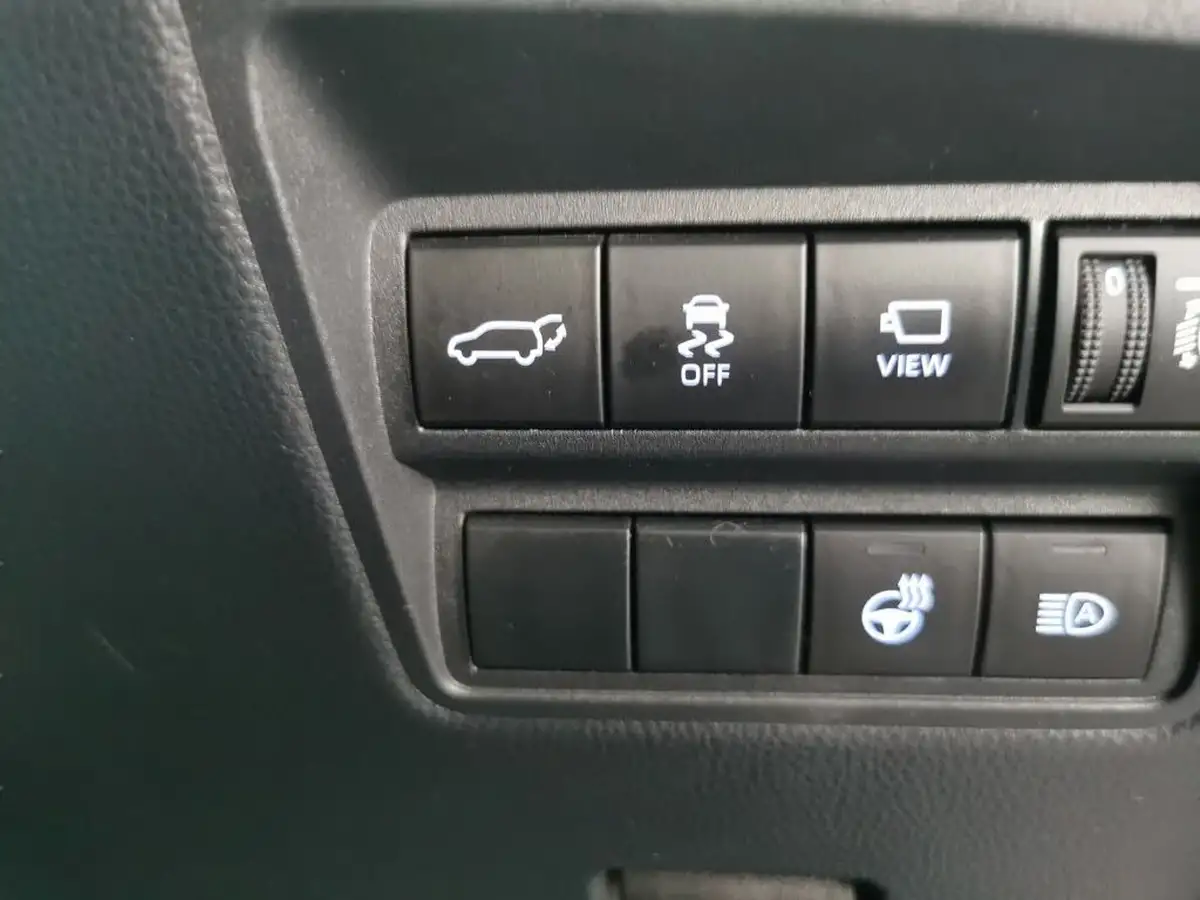 2022-toyota-yaris-cross-15-vvt-i-excel-awd-i-big-26