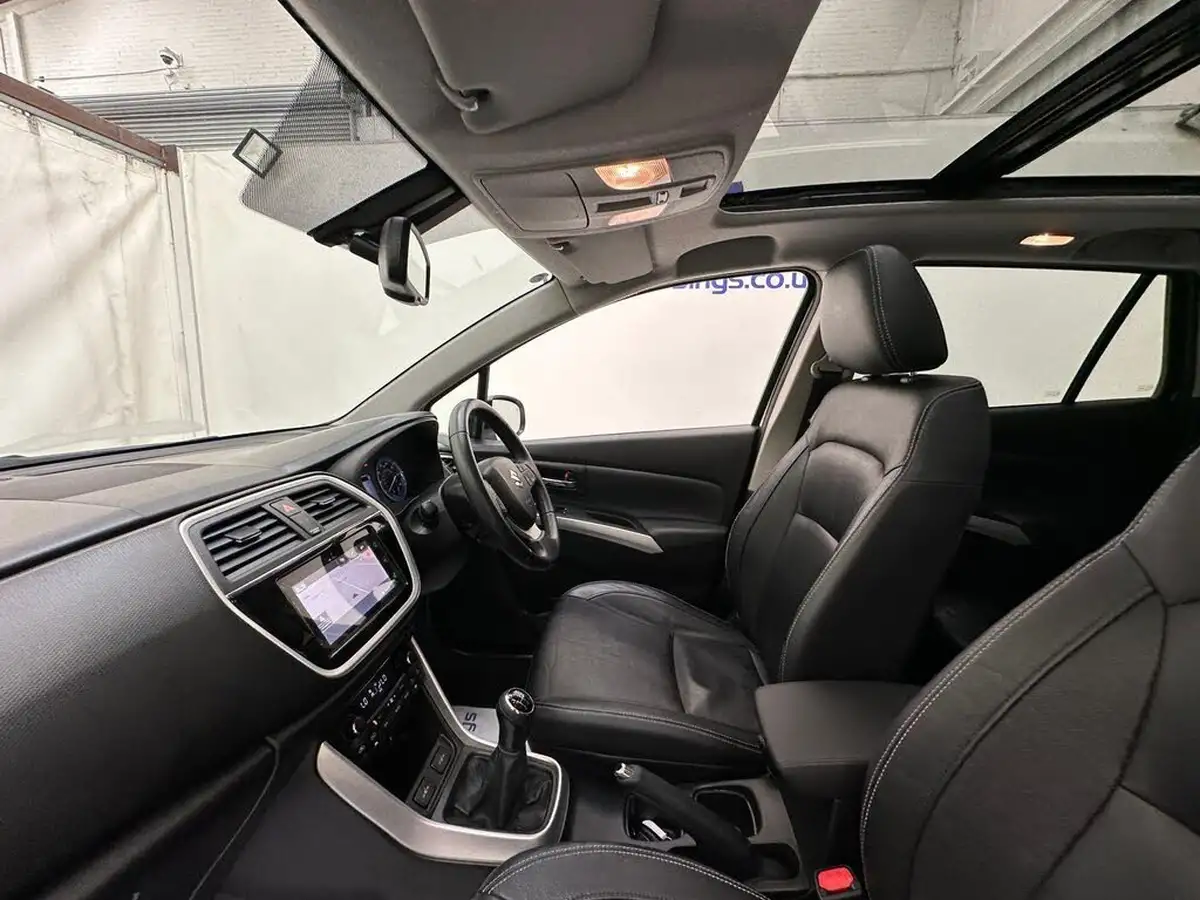 2016-suzuki-s-cross-16-sz5-big-25
