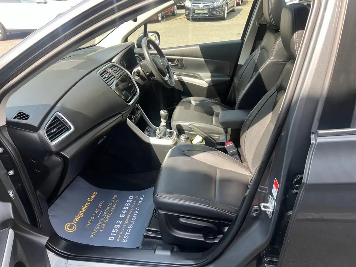2016-suzuki-s-cross-14-boosterjet-sz5-big-14