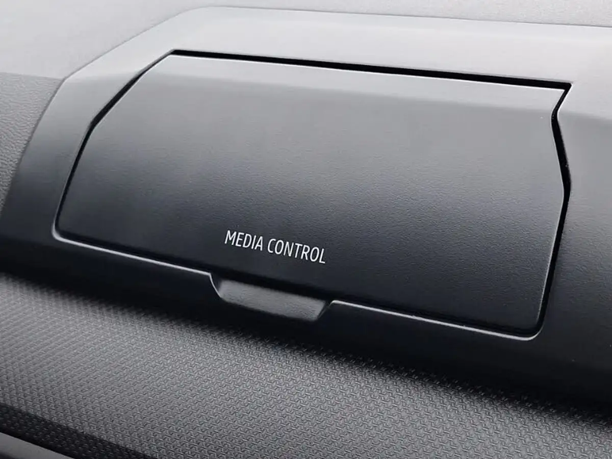 2021-dacia-sandero-10-sce-essential-big-16