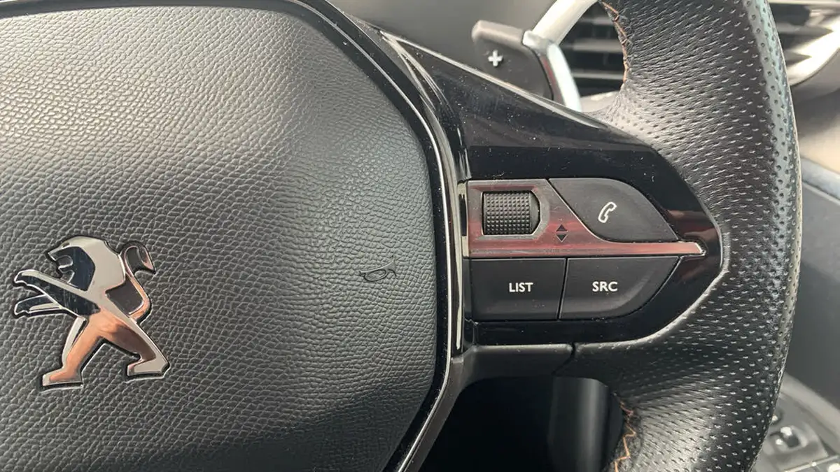 2021-peugeot-3008-suv-16-puretech-gt-225bhp-hybrid-e-eat8-big-23