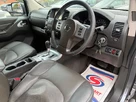 2015-nissan-navara-25td-tekna-auto-small-12