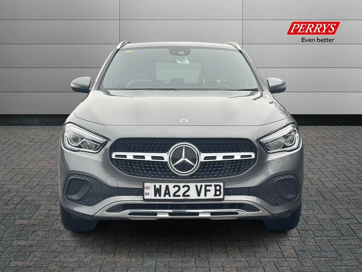 2022-mercedes-benz-gla-class-13-gla-180-sport-executive-big-3