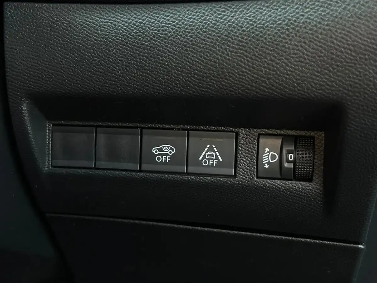 2022-peugeot-2008-suv-12-puretech-active-premium-big-41