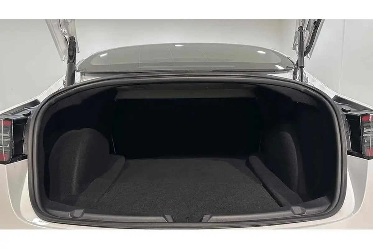 2020-tesla-model-3-e-long-range-big-55